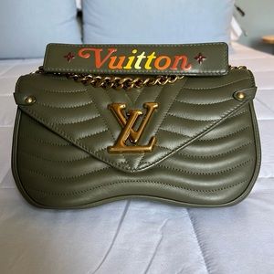 Louis Vuitton New Wave MM Khaki